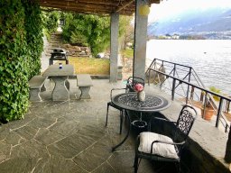 Casetta al lago